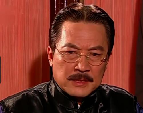 秦五爷最初那么欺负依萍，为何后面答应她所有