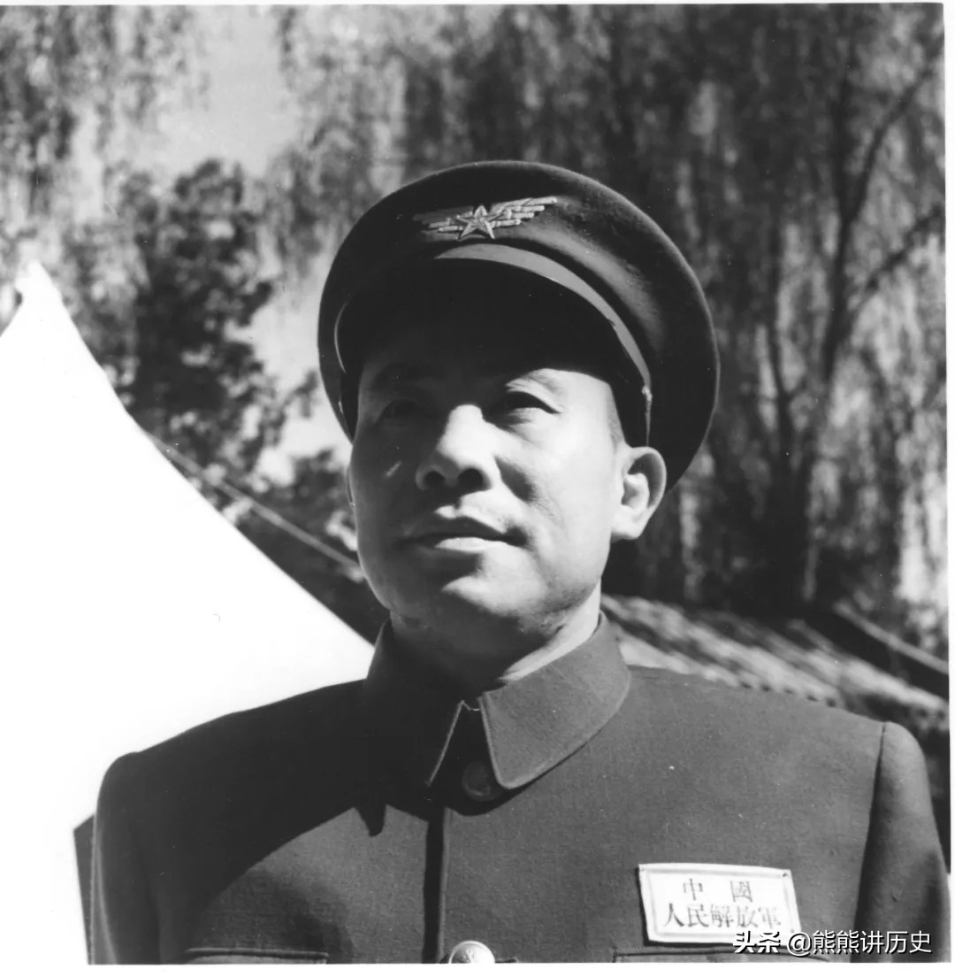 这三位虎将，被誉为东北野战军三剑客，也是林总最重用的将领