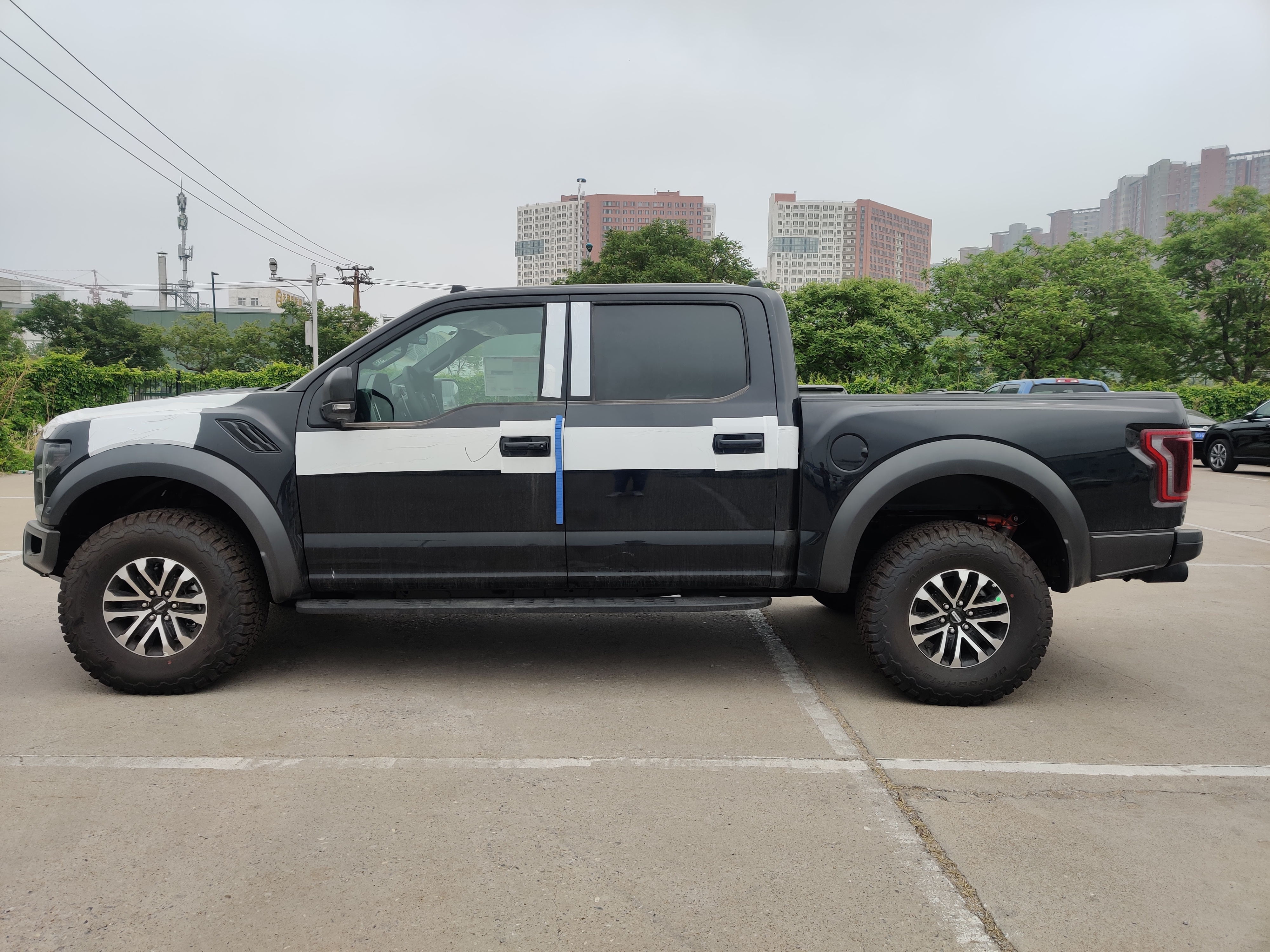 2020款福特f150猛禽黑色现车国六排放