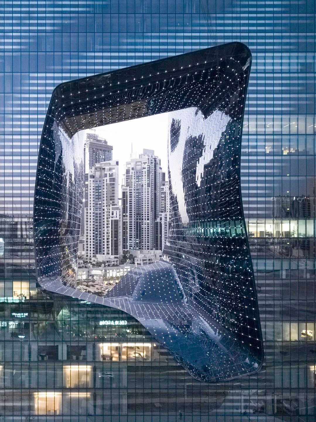 充满未知魅力——最具设计感的玻璃建筑分享