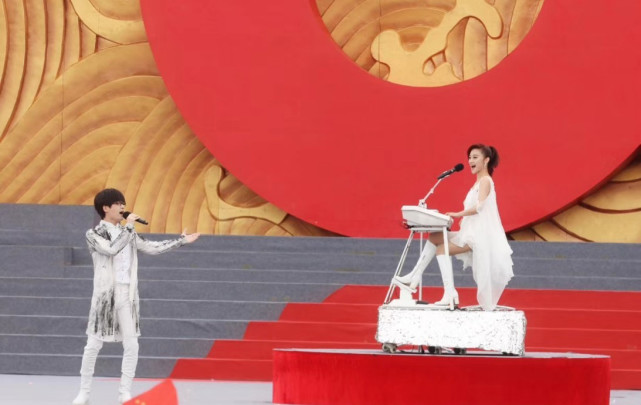 玖月奇迹官宣离婚，去年2月份，王小海就从公司全身而退