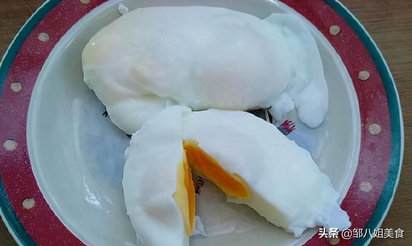 煮荷包蛋​，不要水開馬上下鍋！ 教您正確做法，完整不散，鮮嫩好吃