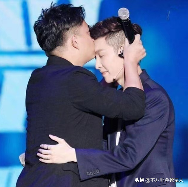 《向往5》没播就让人失望，黄磊塞两位后辈进组，何炅偏心彭昱畅