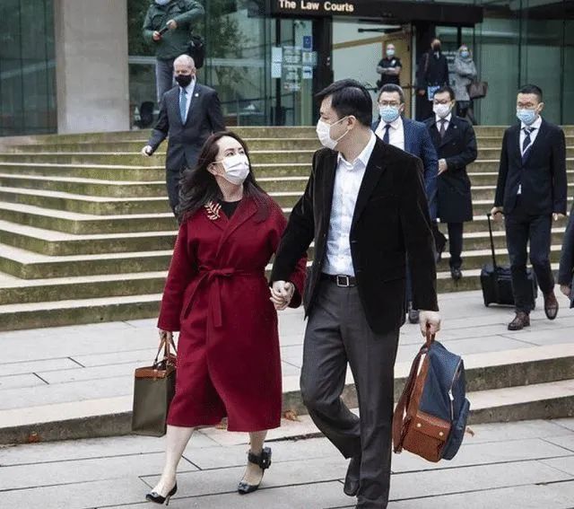 终于回国抵押豪宅3年贴身相伴孟晚舟和丈夫的爱情看哭全网