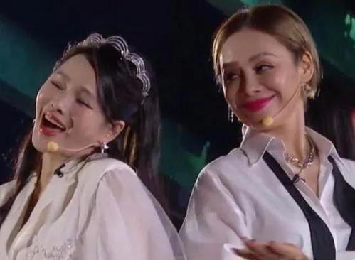 伊能静再次翻车，庾澄庆粉丝帮她回忆历史，这