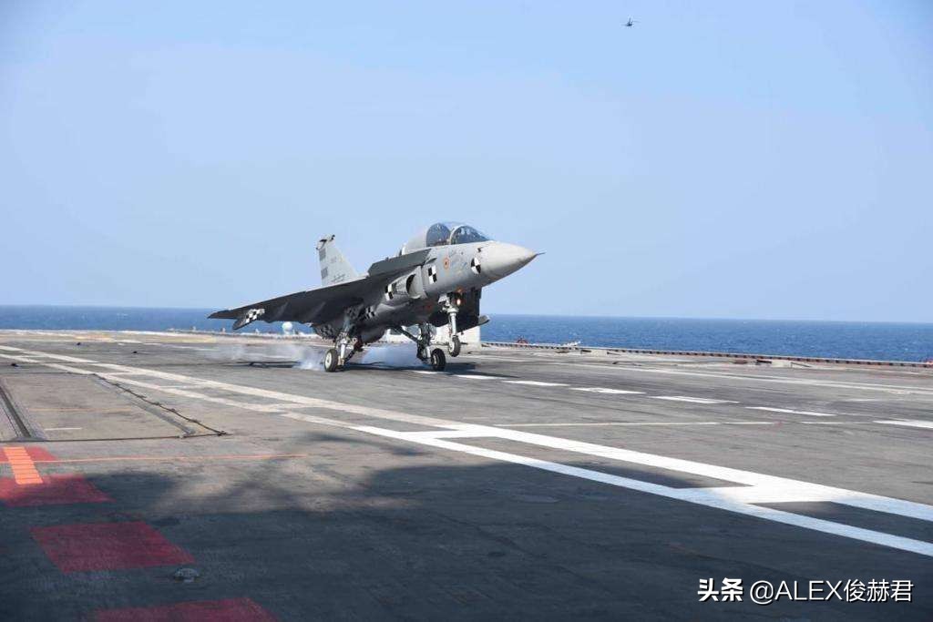 美国海军要买新舰载机，印度：光辉战机，你值得拥有
