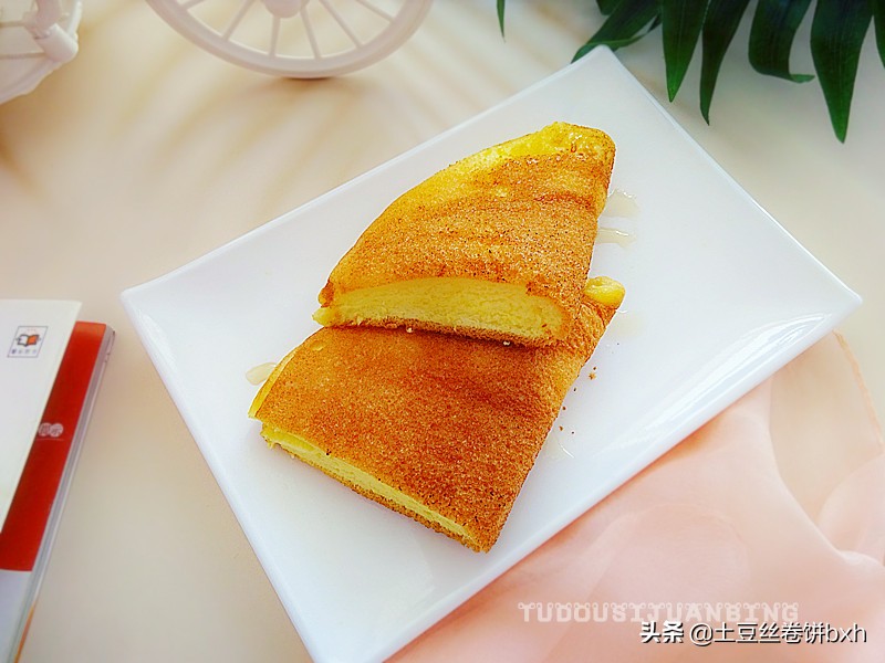 平底鍋就能完成的、入口即化的舒芙蕾式蛋糕，簡單好做，太好吃