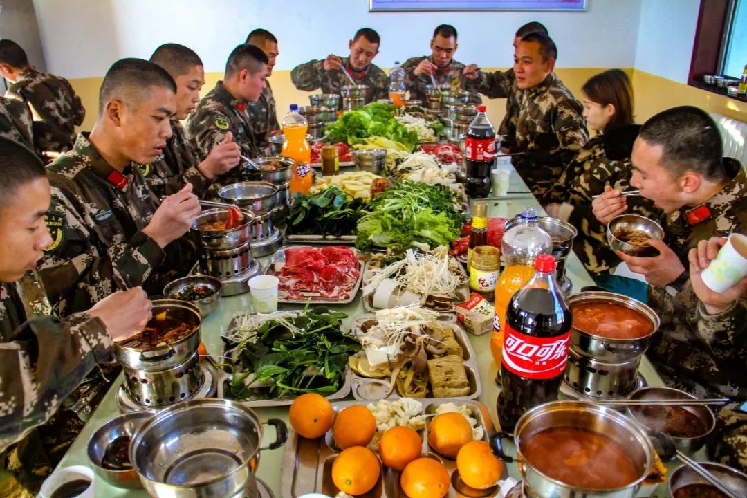 兵哥哥的“年夜饭”，看看哪个单位的伙食你最
