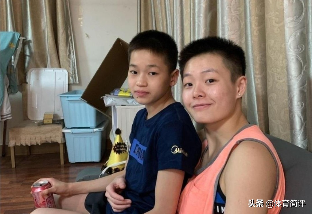 全红婵“不开心”！遗忘的娃娃被找到了，但是师姐没带自己一起玩