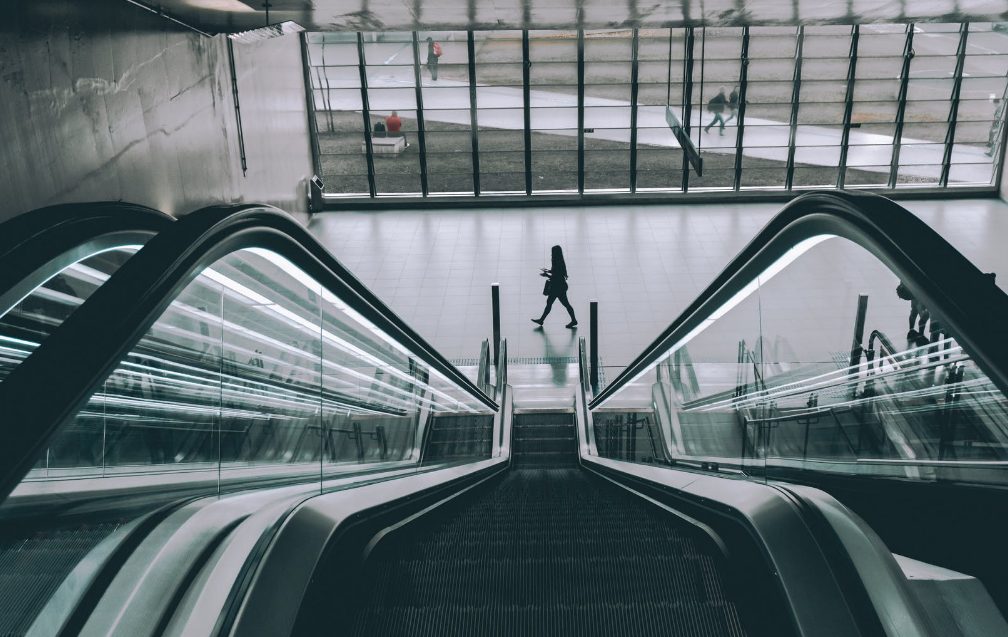 瑞联新材从转战科创板上市：偿债压力大 实控人刚“诞生”