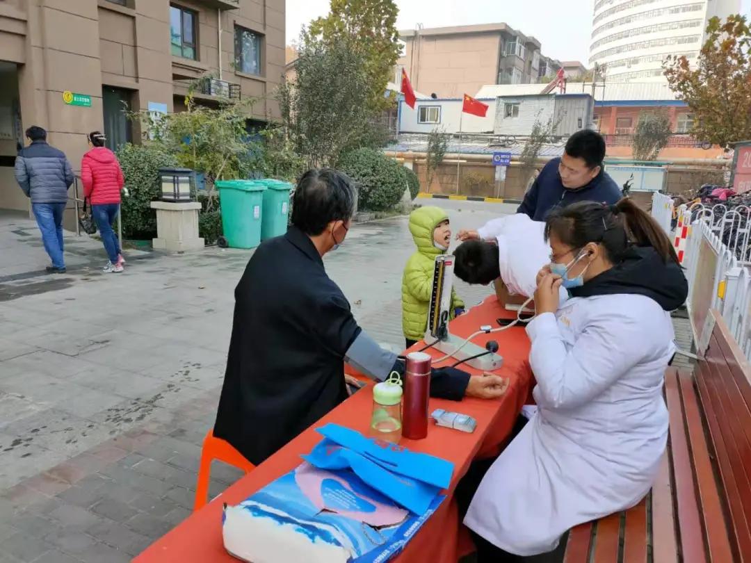 「泰华生活服务」口腔义诊进小区，惠民服务暖人心