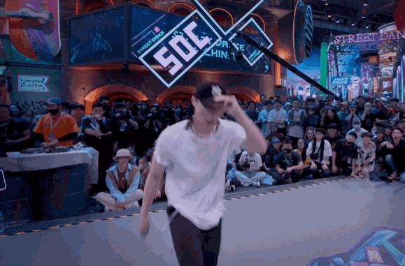 Zhang Yi promotes birthday to send long article cherish to be thankful, oneself open a firm, the boss evaluates him to will become China the first