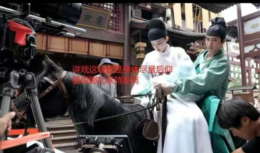 Xu Weizhou and graceful plunge into take close sport, dispute is cited before the hand puts woman bosom, play staff: Already made preventive measure