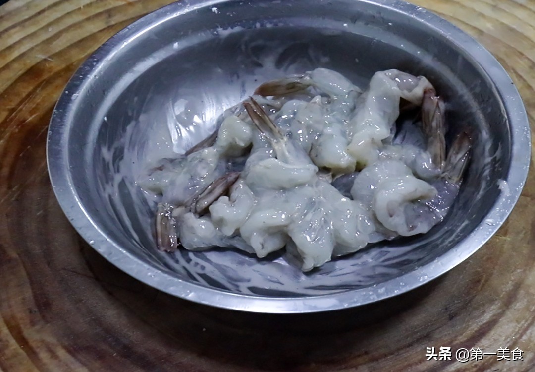 图片[6]-宫保虾球风味独特 这碗料汁非常关键 厨师长教你如何制作-起舞食谱网
