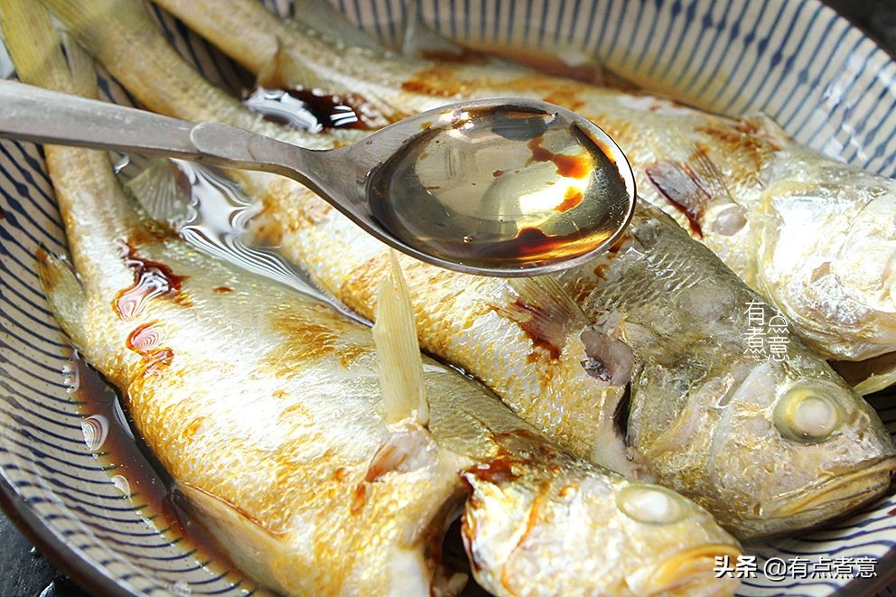 这鱼30块一斤，刺少肉嫩营养高，读书的孩子可常吃，家长别不舍得