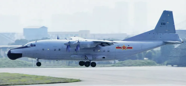 �й���-6KЯ��4öYJ-12A�ߵ����࣬�Ҿ������ƺ�������Σ�