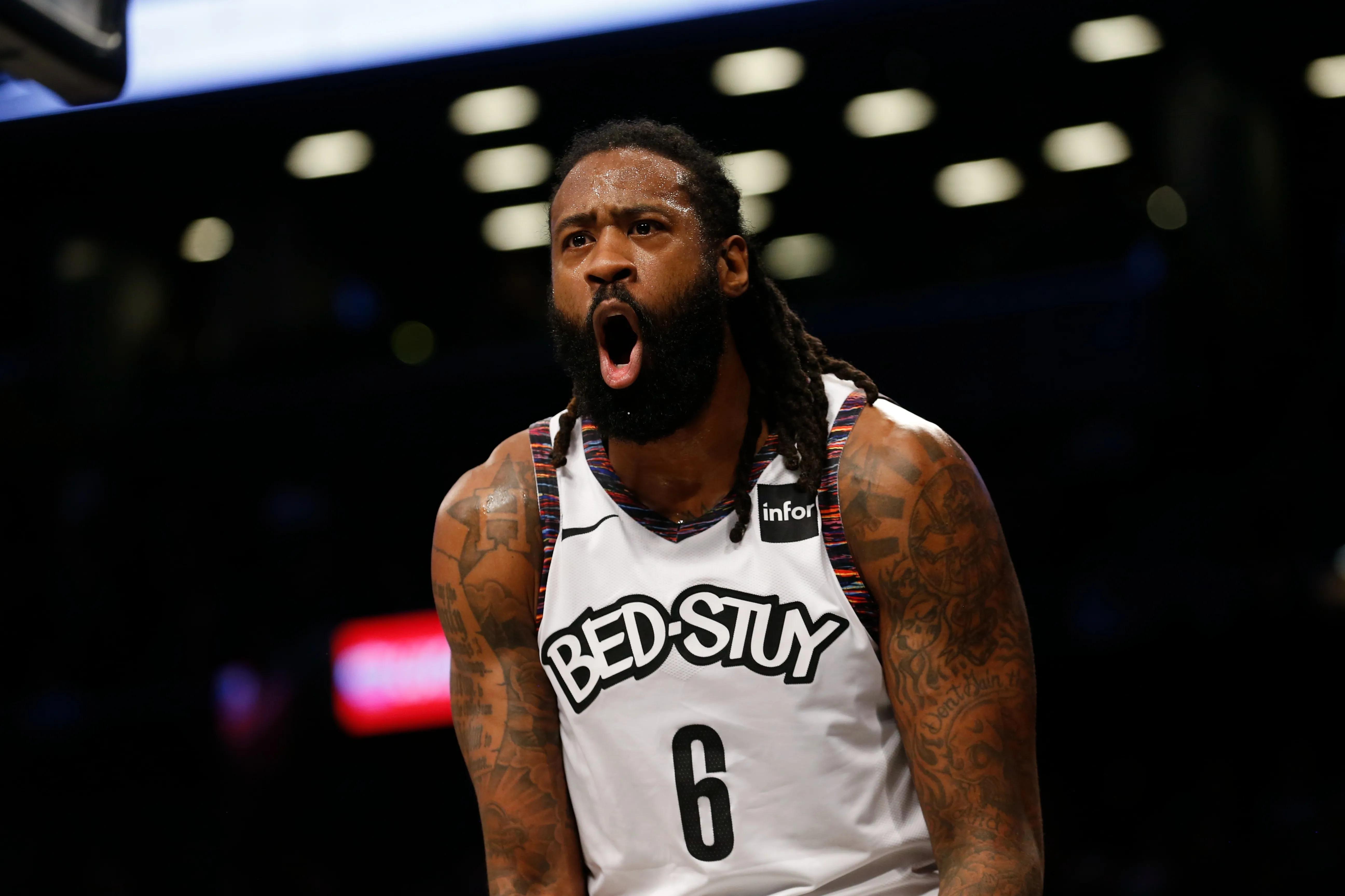 躺平也能赚钱！联盟被买断的5位球星，不打球也有工资拿