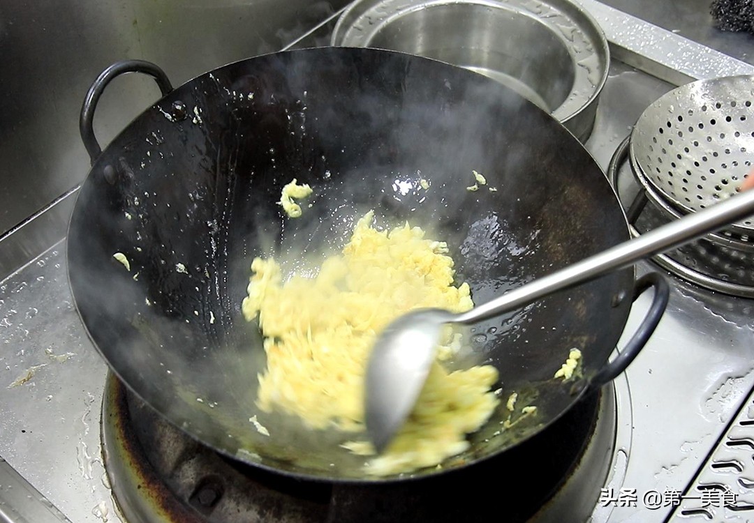 图片[5]-【蒜黄炒鸡蛋】做法步骤图 蒜黄不出水有技巧 简单上手快-起舞食谱网