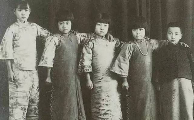 17岁被父亲暴打差点死掉 张爱玲被原生家庭害的