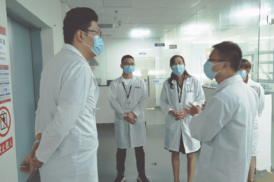 热烈欢迎，深圳市合正房地产集团有限公司两位贵宾莅临我司考察