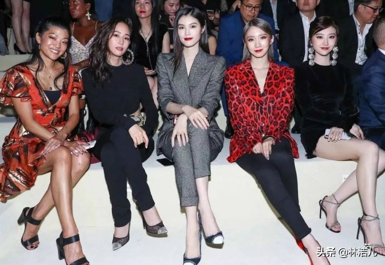 女明星合照这么有心机？刘诗诗、李小冉的抢镜