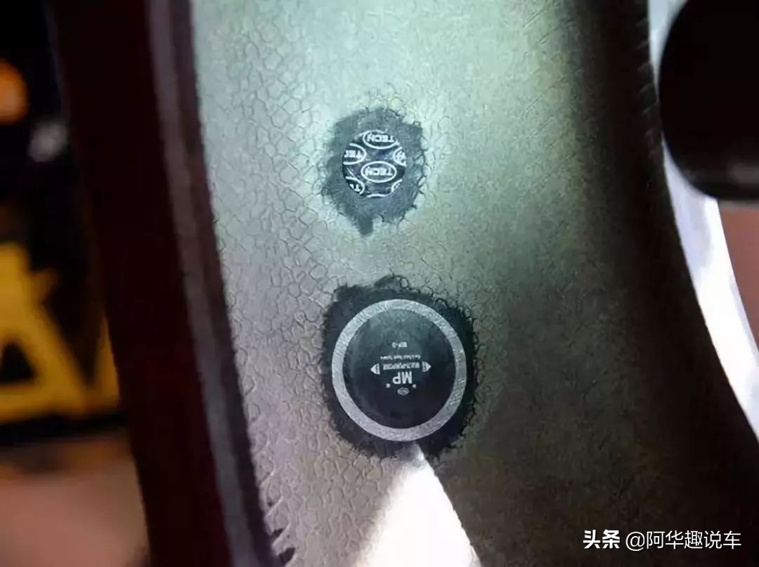 汽車補胎是常事，但是車主卻不知道哪種補胎好，修理工告訴你