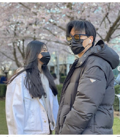 Chen Kun's son is basked in close with the schoolgirl according to