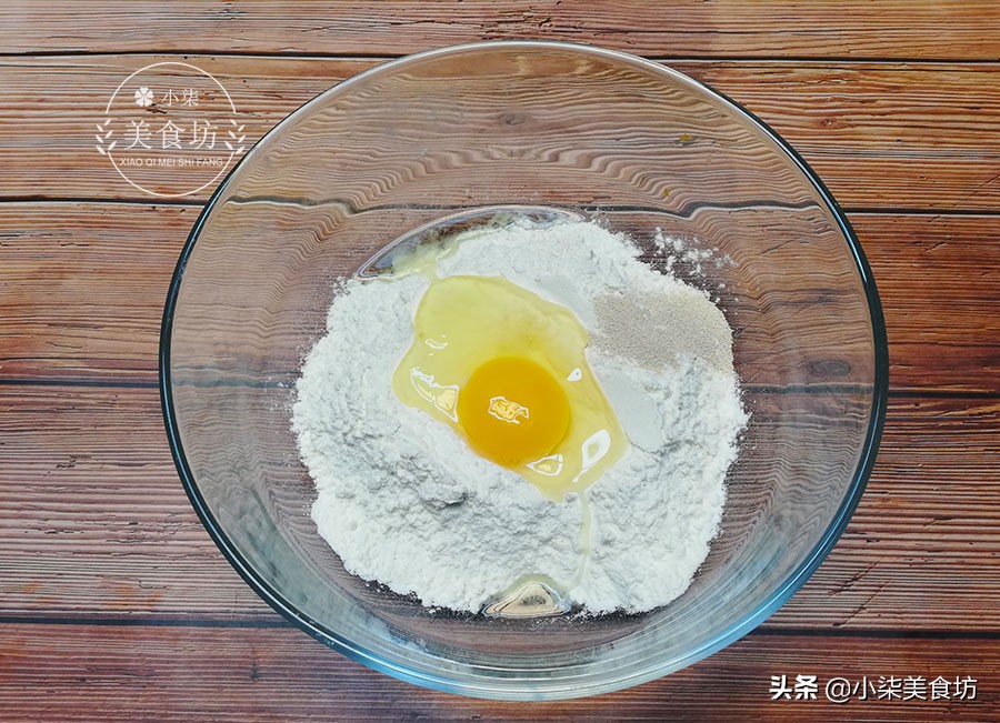 图片[3]-2碗面粉 半碗糖 在家炸了一大锅油果子 小时候解馋的小零食-起舞食谱网
