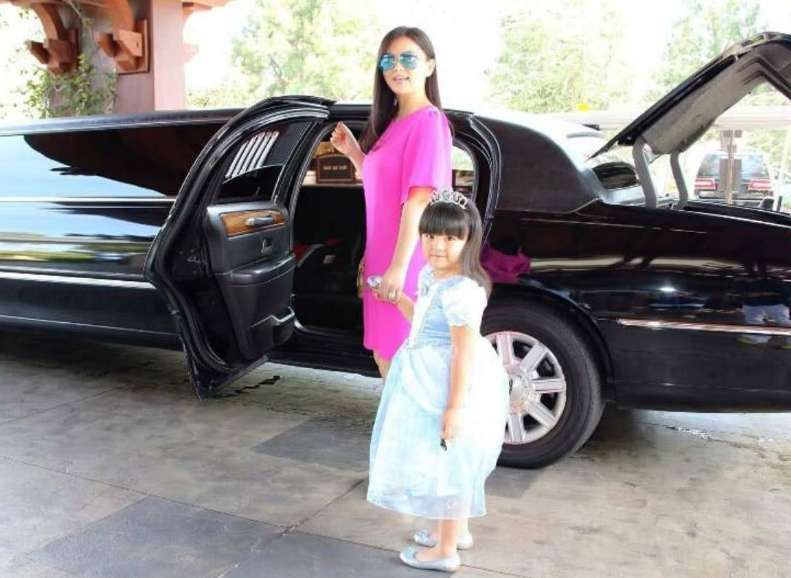 7年了，森碟和王诗龄两人差距越来越大，网友：富养和穷养的区别