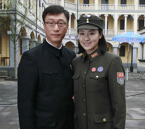 十年后，人民文娱再评《潜伏》：让我欲罢不能