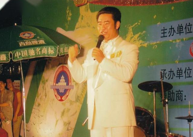 悲情丛飞做公益11年，患癌后，受捐助的人：你什