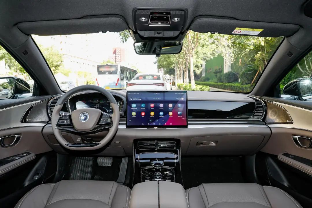 无惧特斯拉！这3款国货电动车续航超600公里 价格不贵还豪华