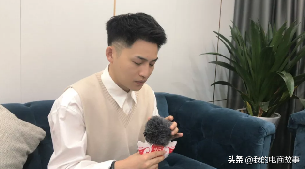 短视频创业：从娱乐到电商，主播衣哥去年卖了20亿