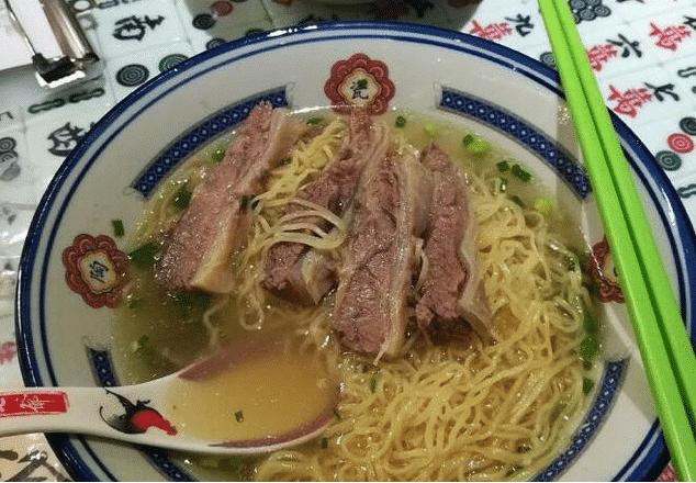 陈小春1碗面卖42块, 谢霆锋1碗面68块, 一个宾客如