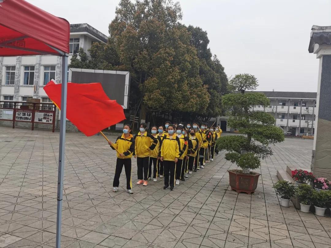 学雷锋，“我们”在行动——黄龙溪学校开展学习雷锋主题活动