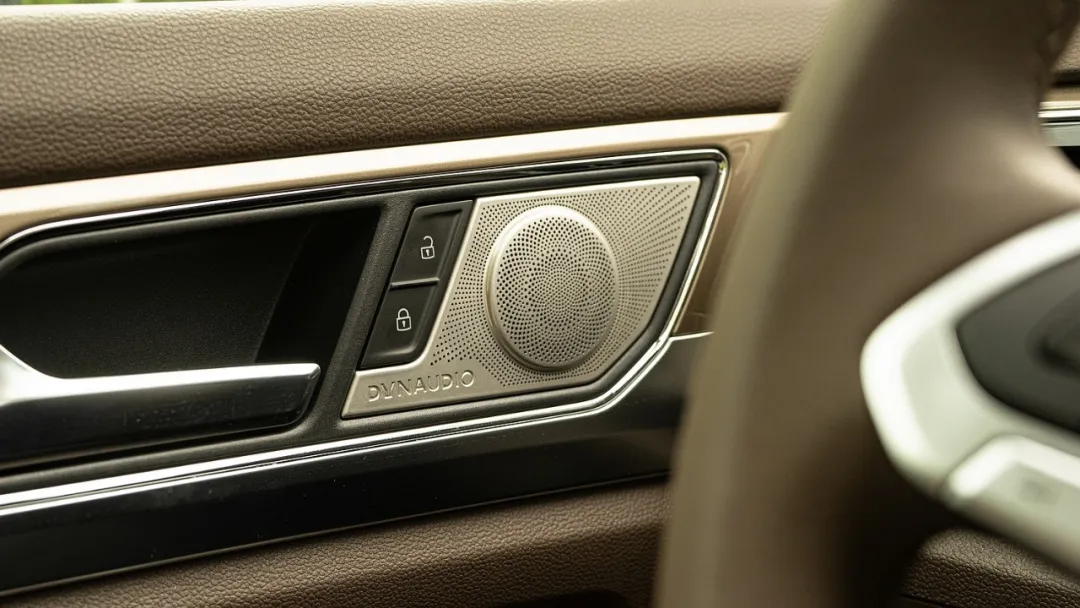 上汽大众进军“航空界”，造了一台「头等舱」