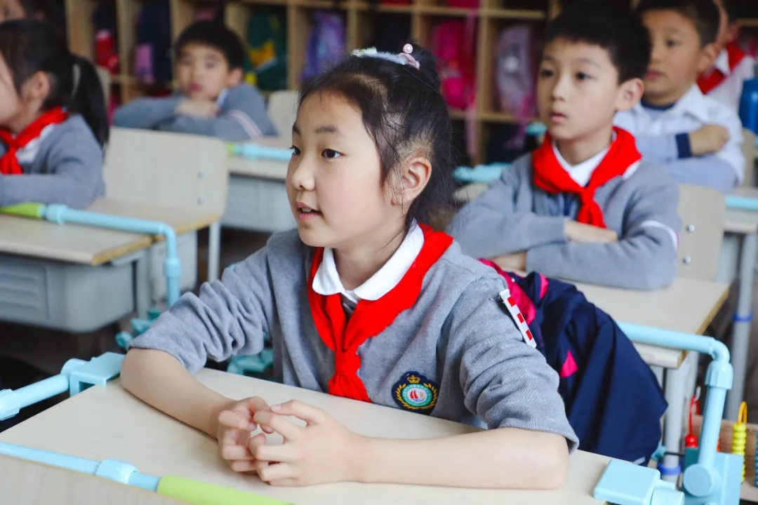 「家长课堂」——华中附小家长进课堂之爱护眼睛远离近视活动