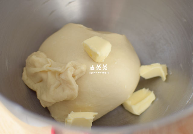 紫薯牛奶吐司的做法，省时省力，当早餐营养美味，每天多睡十分钟