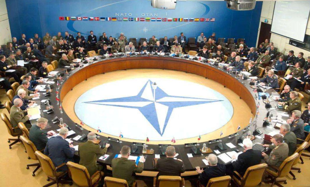 好戏开始上演了！炮轰澳大利亚后，俄罗斯外交