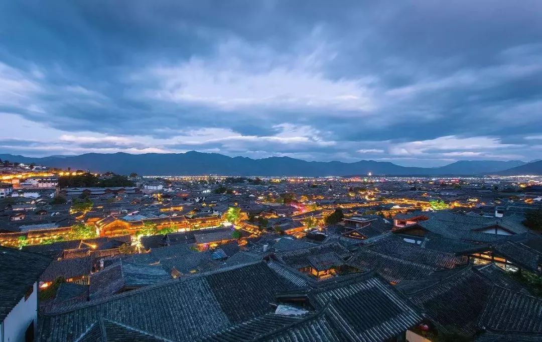 10 places that are most suitable for a person to travel, one every year, OK?