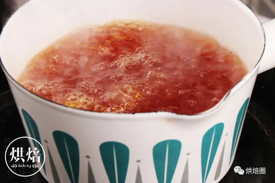 看起来一个能卖一百的水晶粽 实际上是做月饼剩下的糖浆做的