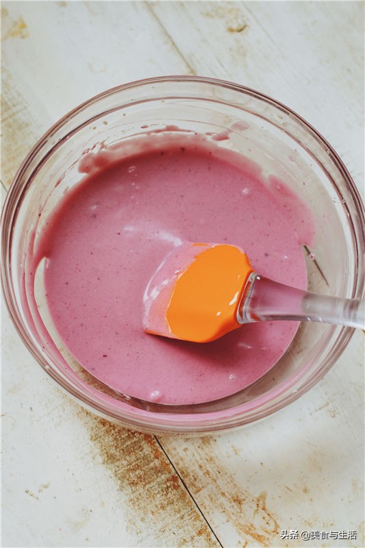 Those who have tea is trichromatic a cup of Mu Si small cake, bring your summer very cool idea, will quickly learn with me