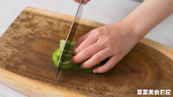 I love to eat this way when it's cold!  It’s so hot that the bowls don’t need to be washed