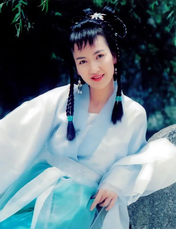 《新白娘子傳奇》29年，有人流產(chǎn)有人離世，8位主演現(xiàn)狀差距太大