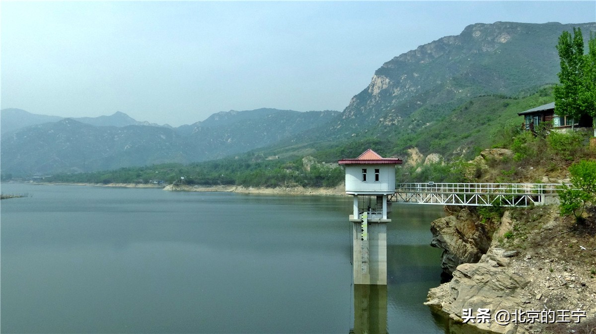 鸿焱湖风景区("书画山"有山有水有森林(京郊游))