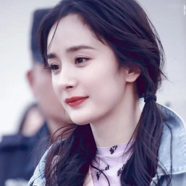 杨幂母女有多像？小糯米实力证明，刘恺威上辈