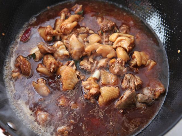 图片[6]-干笋黄焖鸡的做法步骤图厨师长教你在家做黄焖鸡好吃又实惠比-起舞食谱网