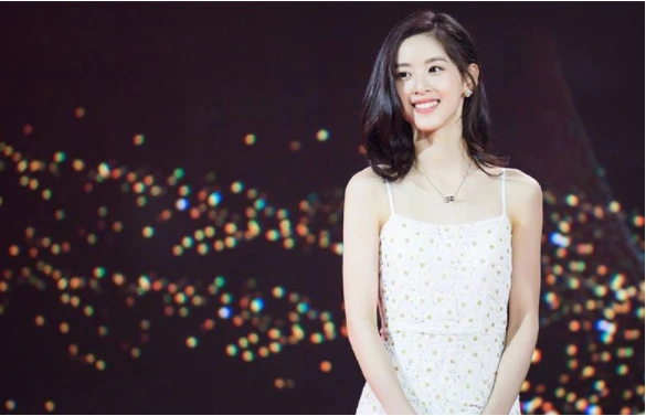 27岁章泽天500亿身价的朋友圈，除了世界首富还有