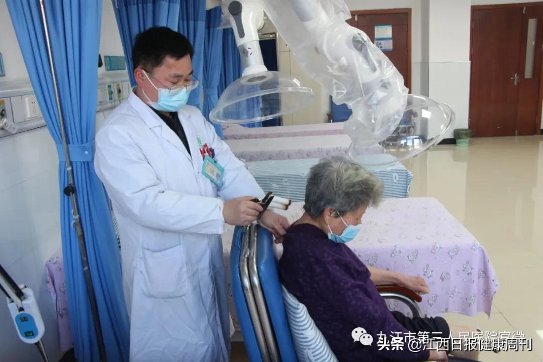 充分发挥中医药特色——九江市第三人民医院广泛开展热敏灸治疗