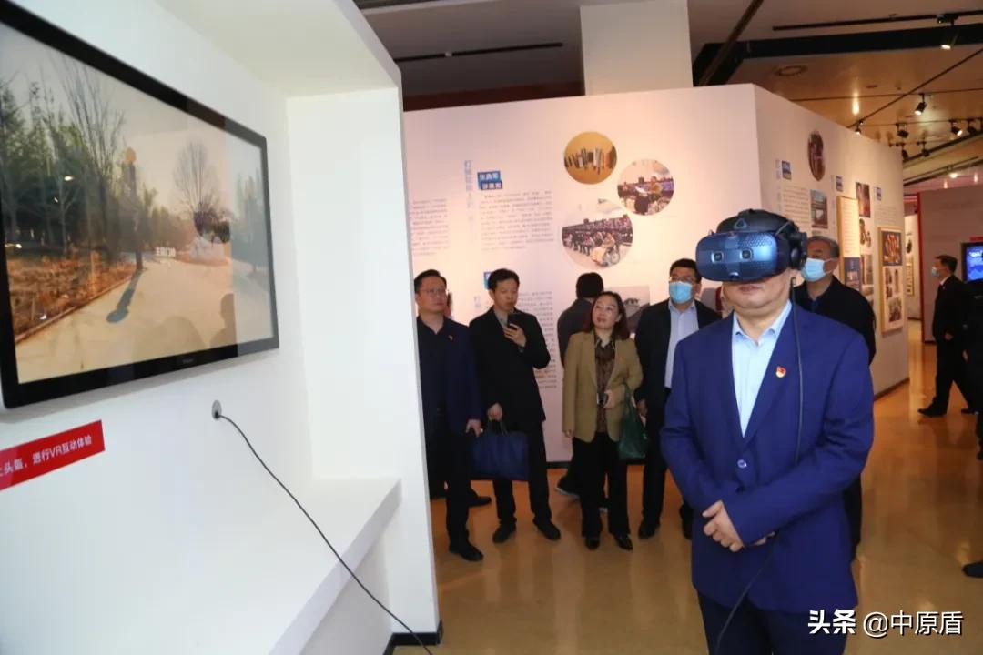 河南省举办扫黑除恶专项斗争成果展